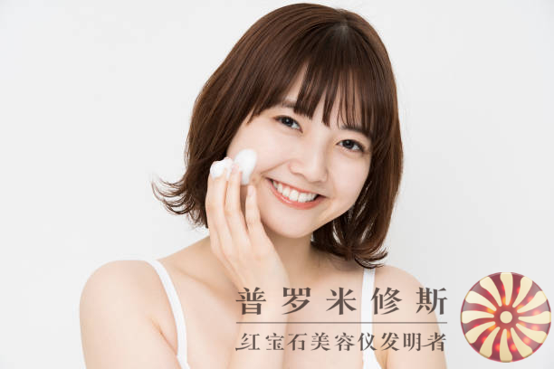 法令紋煩惱？這些美容儀能幫你解決！