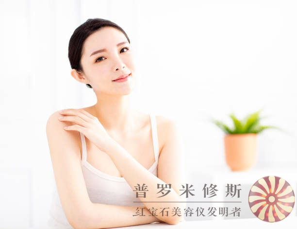 低價高效！平價美容儀成為提拉緊致的新選擇！