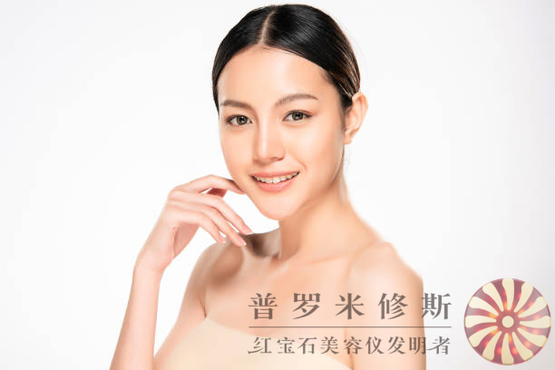 低價高效，抗老緊致美容儀助你抵御衰老跡象！